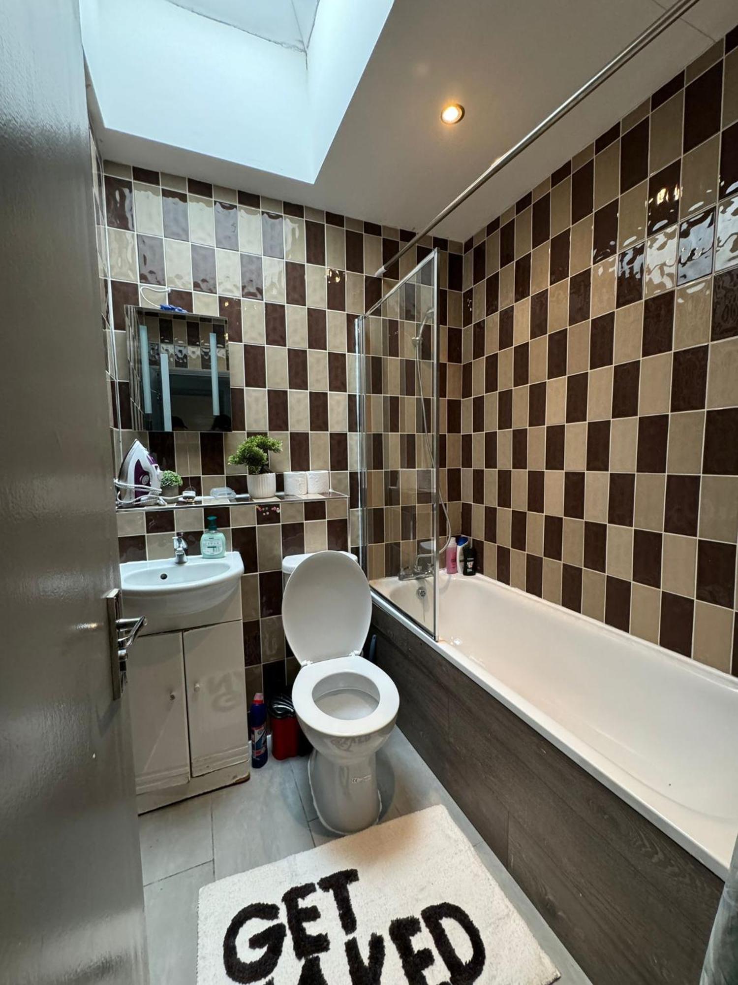 2 Bedroom Flat In Euston 2 Mins Away From Station, No Lift London Exterior foto
